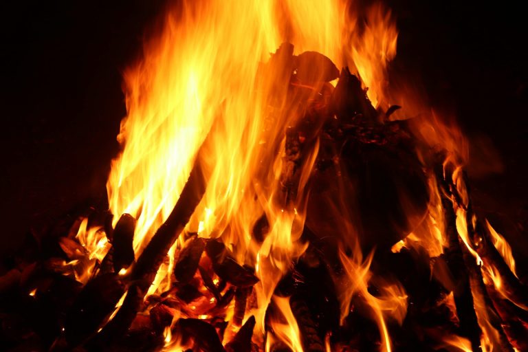 AI Heat Recycling: Warming Apartment Blocks with Server Exhaust